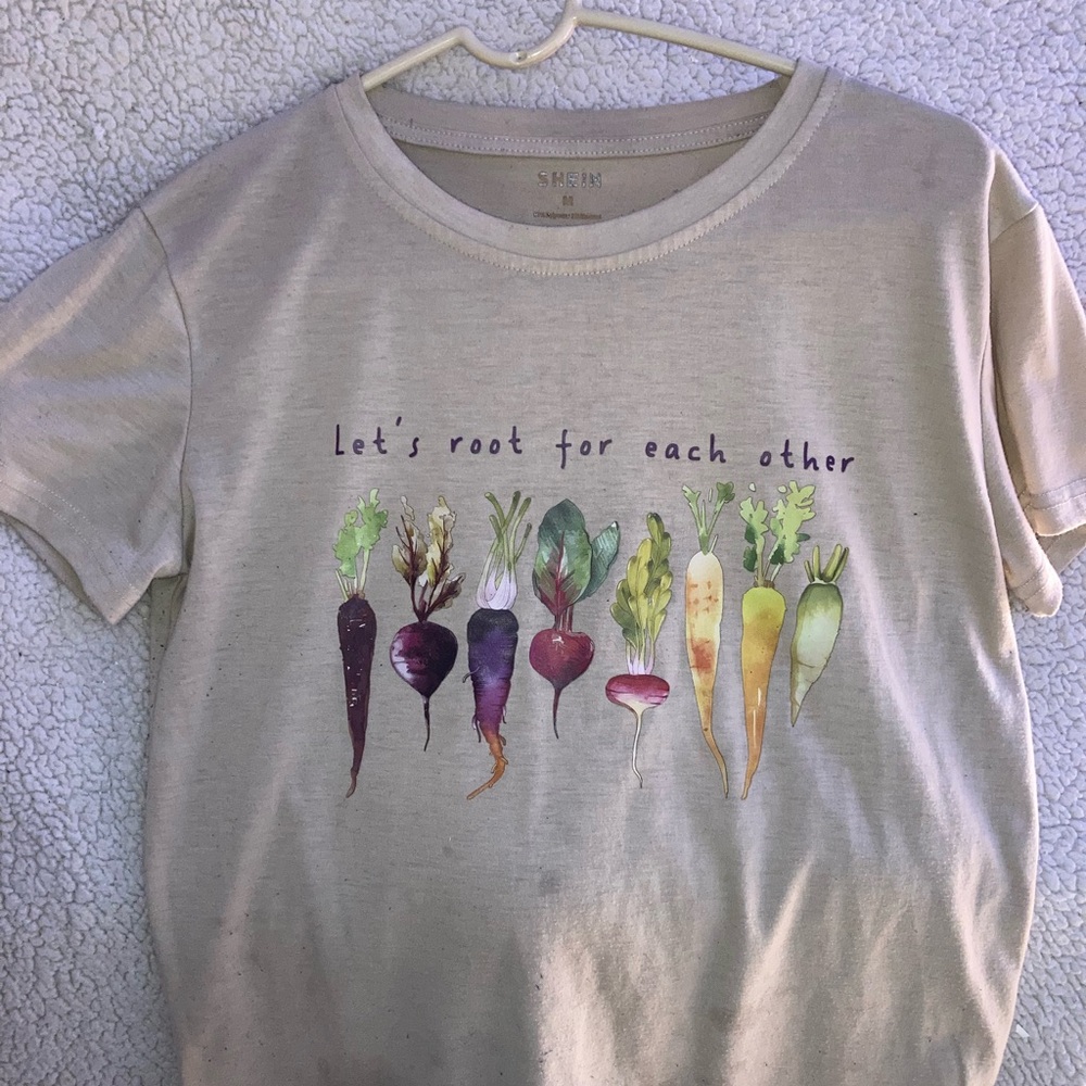 SHEIN Beige Graphic Tee - Short Sleeve